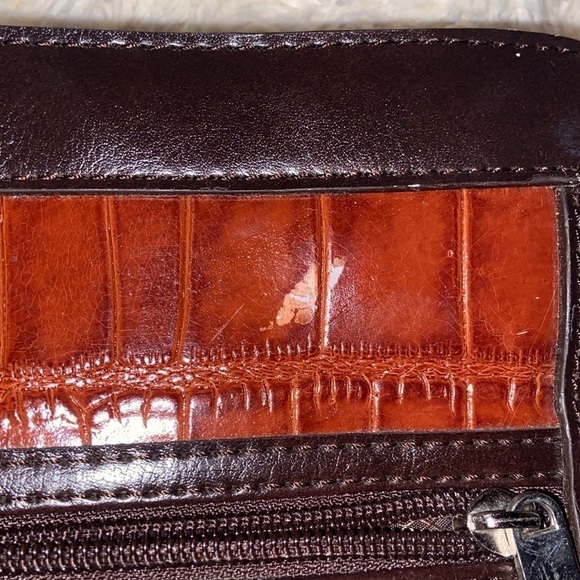 17 pocket croc embossed briefcase - Picture 8 of 13